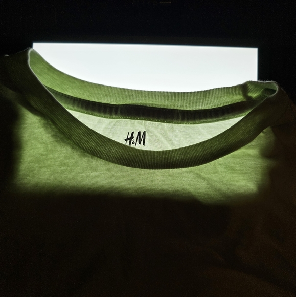 H&M T-shirt | Regular Fit | Men's Large - Picture 4 of 4